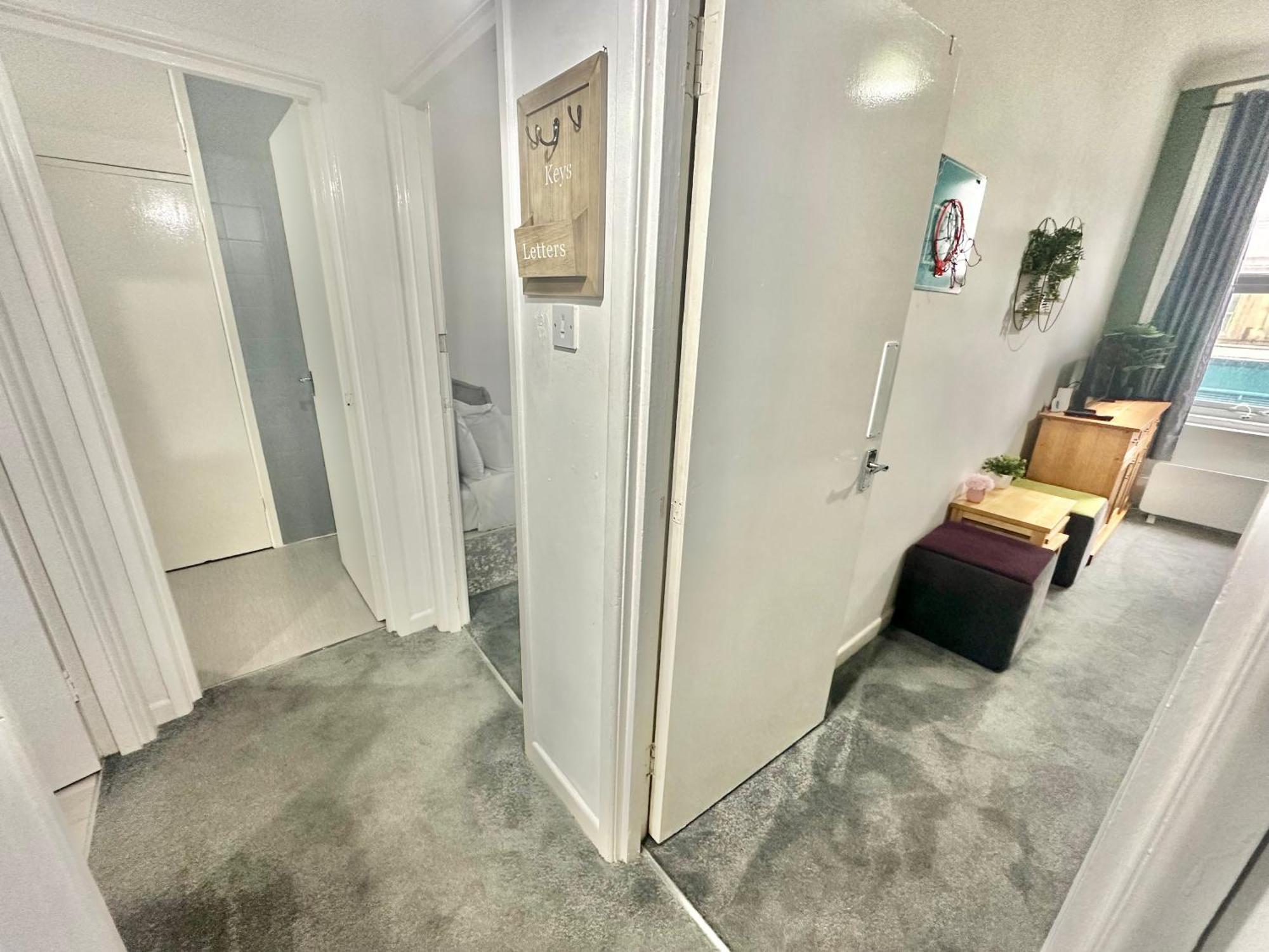 Homely Apartment In The Heart Of Town Centre - Sleeps 6 伯恩茅斯 外观 照片
