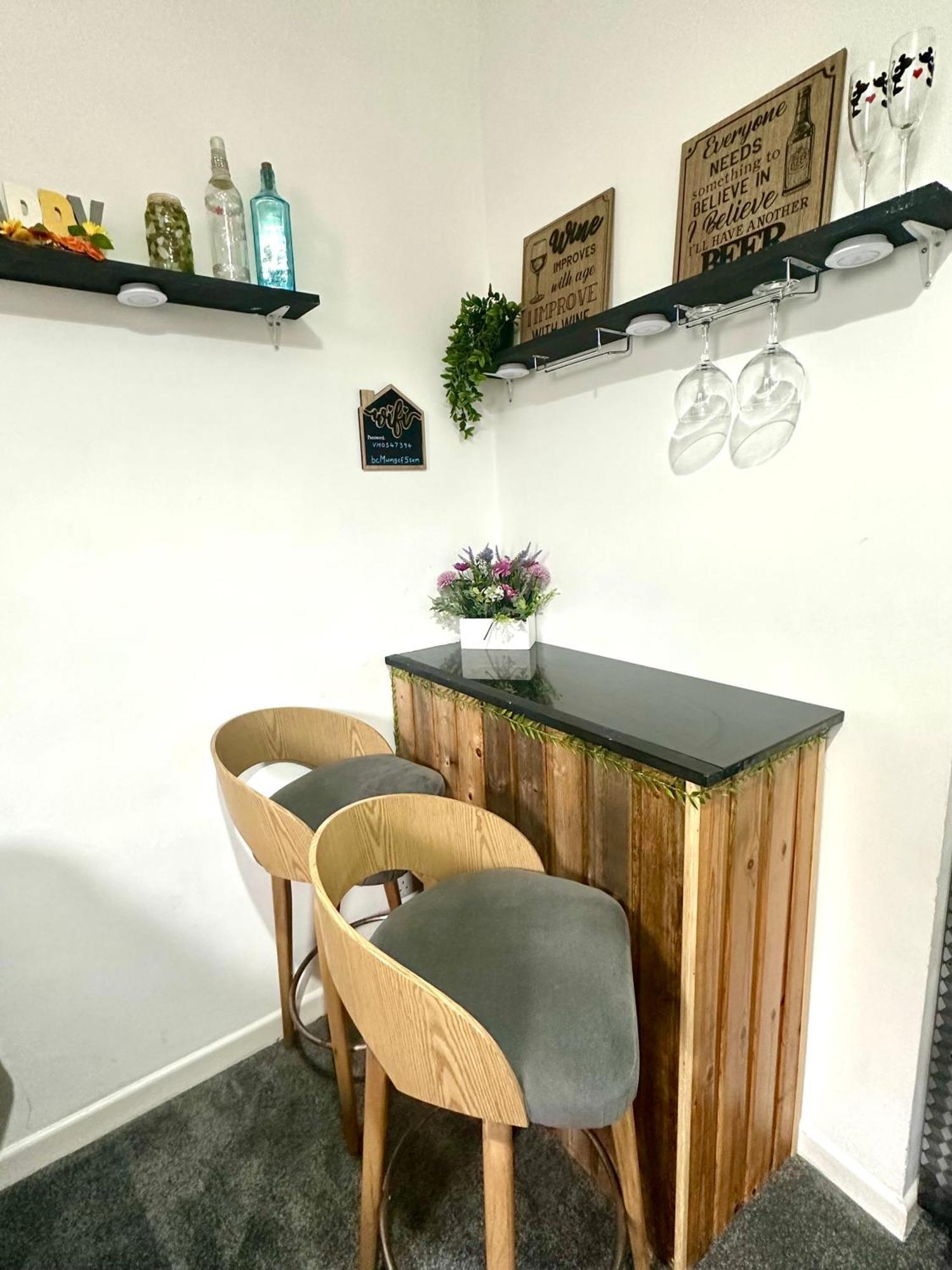 Homely Apartment In The Heart Of Town Centre - Sleeps 6 伯恩茅斯 外观 照片